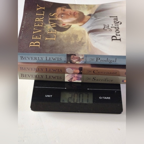 Beverly Lewis Books Bundle of 3. The Covenant. The Prodigal. The Sacrifice - Picture 6 of 10